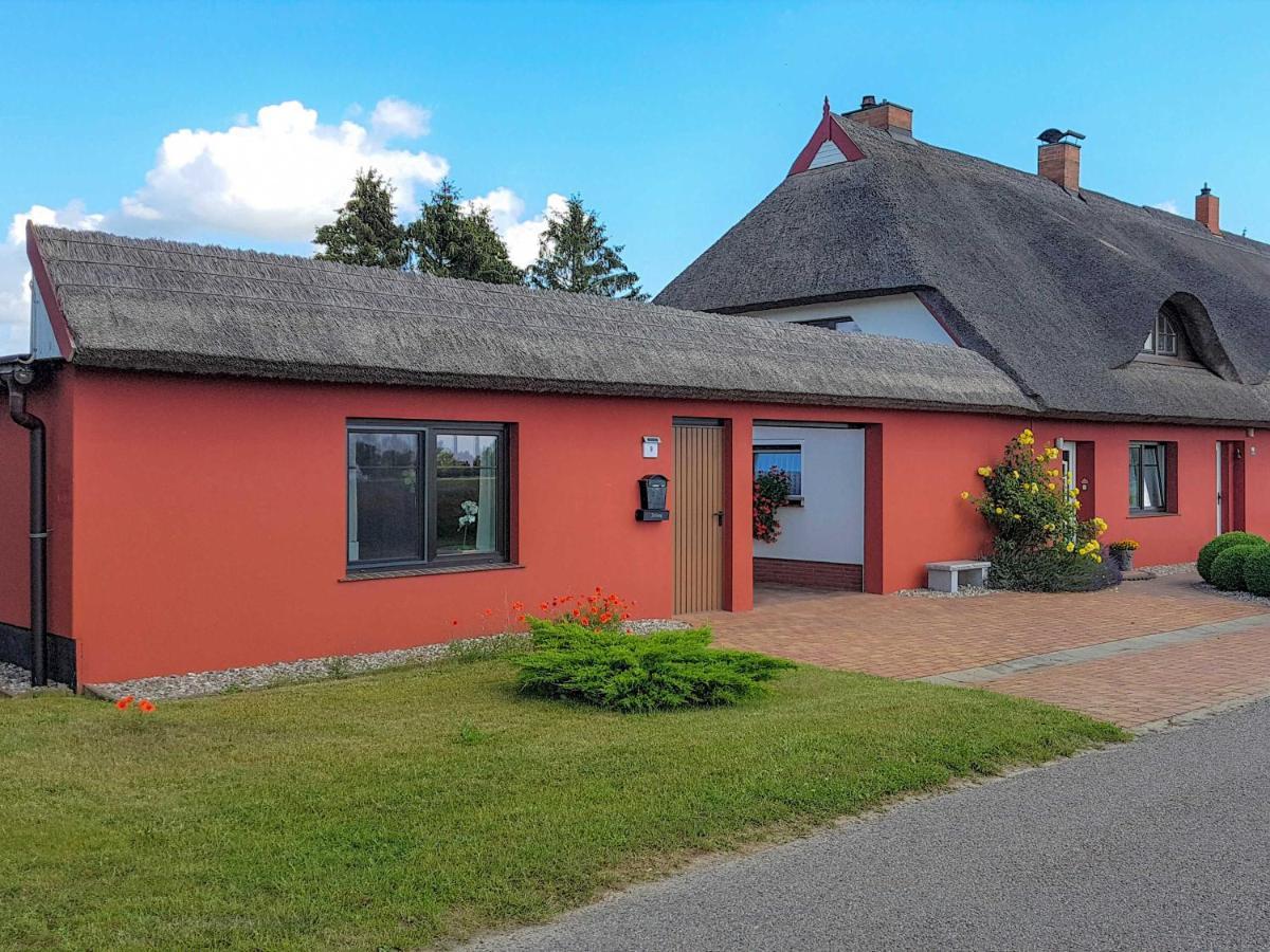 Ferienwohnung Im Roten Haus Stahlbrode Exterior photo